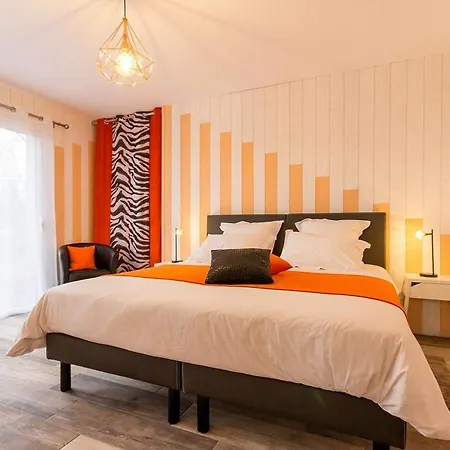 Grande Maison En Bois Avec Parc, Terrasse, Jeux Et Equipements Modernes Entre Nantes Et Pornic - Fr-1-306-1051