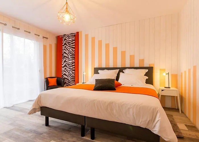 Grande Maison En Bois Avec Parc, Terrasse, Jeux Et Equipements Modernes Entre Nantes Et Pornic - Fr-1-306-1051