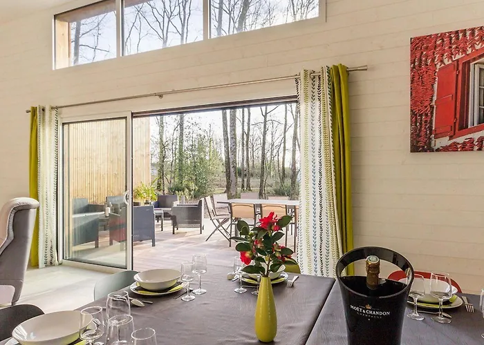 Grande Maison En Bois Avec Parc, Terrasse, Jeux Et Equipements Modernes Entre Nantes Et Pornic - Fr-1-306-1051 Порт-Сен-Пьер