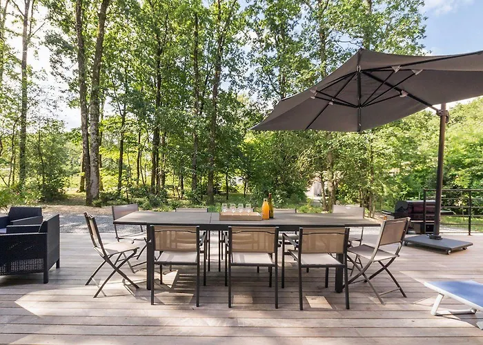 Дом отдыха Grande Maison En Bois Avec Parc, Terrasse, Jeux Et Equipements Modernes Entre Nantes Et Pornic - Fr-1-306-1051 Порт-Сен-Пьер